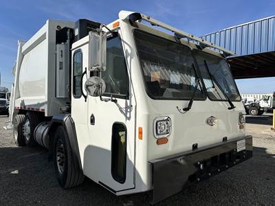 Crane Carrier (CCC) LET2 Garbage Truck - Cummins, 260HP, Automatic