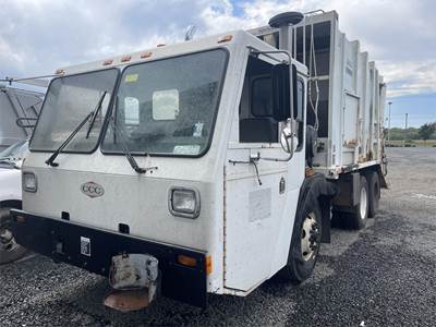 Crane Carrier (CCC) Low Entry Garbage Truck - Cummins, 250HP, Automatic