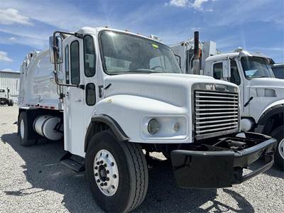 Freightliner M2 106 Garbage Truck - Mercedes-Benz
