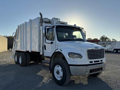 Freightliner M2 106 Garbage Truck - Cummins, Automatic