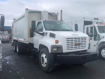 GMC TopKick C8500 Garbage Truck - Isuzu, 6 Speed Automatic