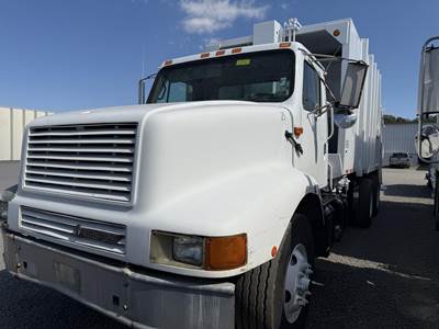 International S2500 Garbage Truck - Caterpillar, 310HP, Automatic