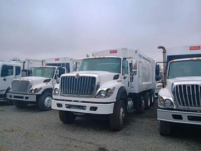 International WorkStar 7600 Garbage Truck - MAXXFORCE 11