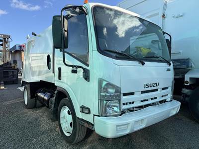Isuzu NQR Garbage Truck
