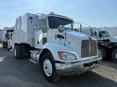 Kenworth T300 Side Load Garbage Truck - Paccar, Automatic