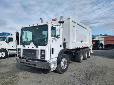 Mack MR688S Garbage Truck