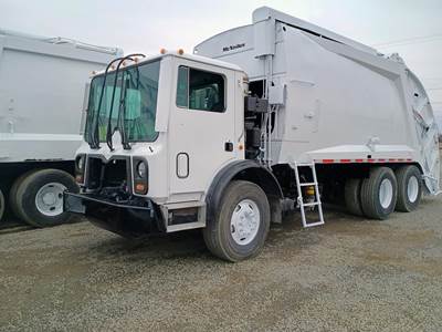 Mack MRU613 Garbage Truck - MP7-355E, 235HP