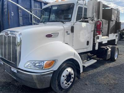 Peterbilt 330 Garbage Truck
