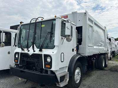 Mack MRU613 Recycling Truck - MP7-355E, Automatic