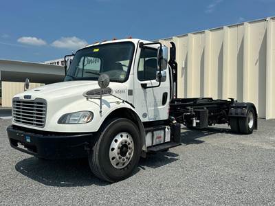 Freightliner M2 106 Roll Off Truck - Cummins, 260HP