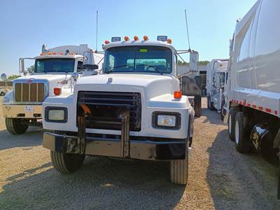 Mack RD688S Roll Off Truck