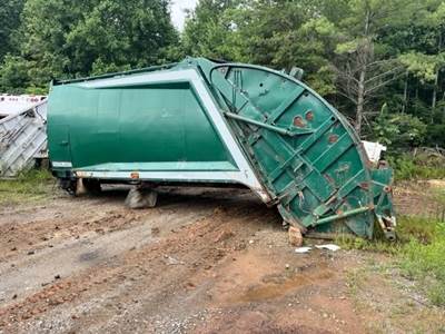 McNeilus 25 YD Truck Body