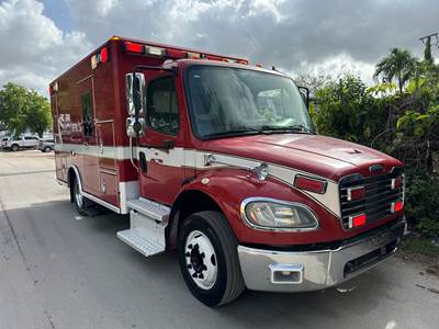 2013 Freightliner M2 Ambulance - WHEELED COACH M2 Ambulance Body