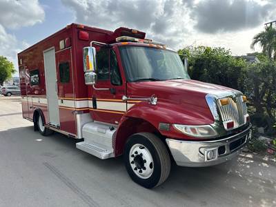 2007 International 4300 Medtec Ambulance Truck