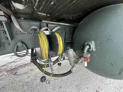 1997 Volvo Kovatch A/S32R-11 Aircraft 6,000 Gallons Refueling Truck For ...