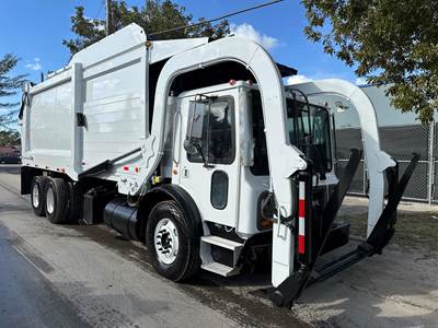 2008 Mack MRU613 Heil Front Loader Garbage Truck