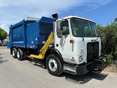 2009 Autocar Xpeditor Heil DuraPack 7000 Side Loader Garbage Truck