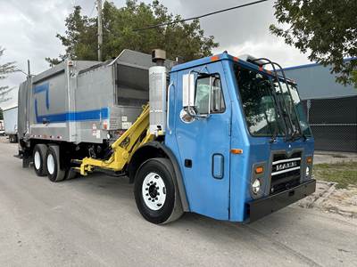 2011 Mack Leu600 Heil Multipack Side Loader 24 Yards Garbage Truck