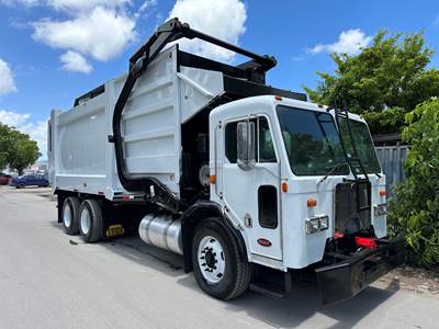 2008 Peterbilt 320 Pak-Mor Limited Front Loader Garbage Truck 40 Yards