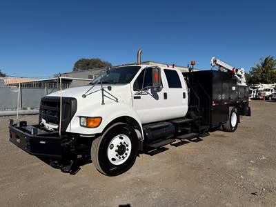 2015 Ford F-750 XL Hi-Rail Utility Mechanics Service Truck with LiftMoore 5000W Crane