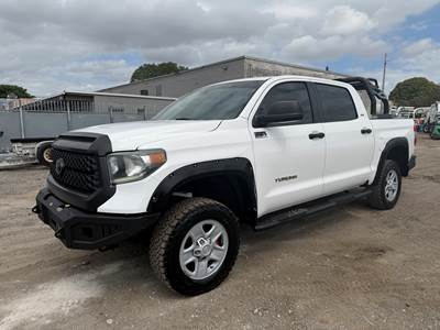 2019 Toyota Tundra SR5 4x4 Crew-Cab Pickup Truck