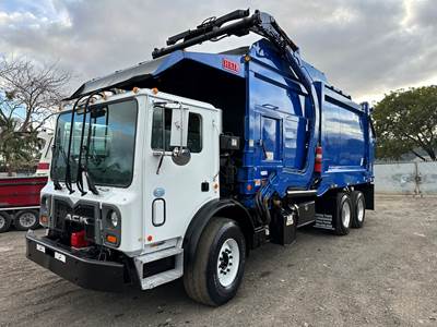2015 Mack MRU613 Heil Front Loader Garbage Refuse Truck