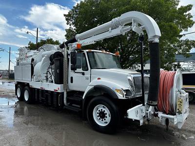 2006 International 7400 Vac-con Vacuum / Jetter Combo Truck