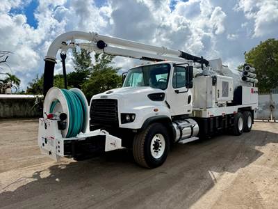 2014 Freightliner 114SD Vac-con Combination Sewer Cleaner Truck