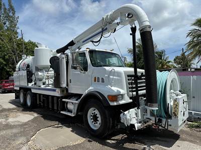 2005 Sterling LT7501 Vac-con Vacuum Jetter Combo Truck