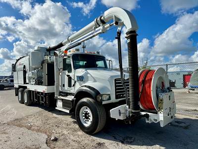 2013 Mack GU713 Vac-Con Vacuum Jetter Combo Truck