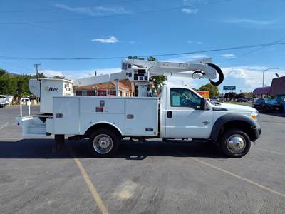 2016 Ford F-550 XL Boom / Bucket Truck - Altec AT40G Aerial Lift
