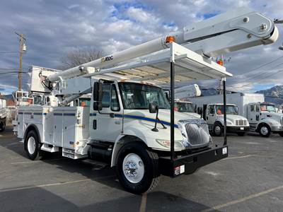 2003 International DuraStar 4300 Boom / Bucket Truck - 60' Altec AA755L Aerial Lift, 82K Miles, Low milage 82 k Miles!!