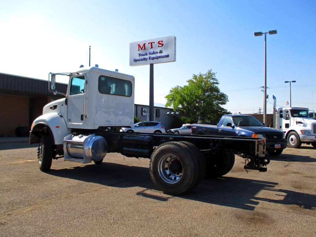2012 Peterbilt 337 Medium Duty Cab & Chassis Truck For Sale, 30,700