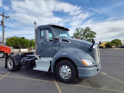 2016 Kenworth T680 Day Cab Truck, Paccar MX-13, 12-Spd Auto, Air Leaf Suspension.