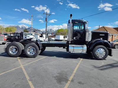 A Must See and Drive ! 1995 Kenworth W900, Pre-Emissions, CAT 3406B 14.6L, Eaton 18-Spd, 425 H.P. Air-ride, Clean & Ready to go to work truck.