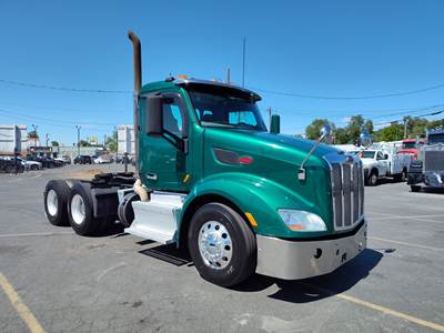 2017 Peterbilt 579 Day Cab Truck