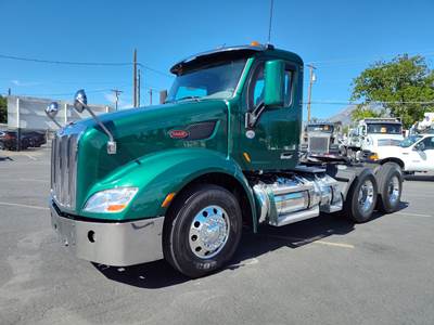 2017 Peterbilt 579 Day Cab Tandem Tractor, Cummins, 13 - Speed Trans, Air-Leaf Suspension