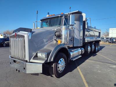 2014 KENWORTH T800 Sleeper QUAD Axle, NEW 20' Dump Bed, Steerable Lift Axles, 12-Month Limited time warranty for Dump Body.