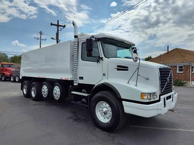 2009 Volvo VHD Dump Truck - Dump Body Box LOW MILES!
