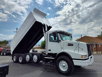 2009 Volvo VHD Dump Truck - Dump Body Box LOW MILES!
