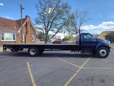 2015 Ford F-650 XLT Flatbed Body, Cummins ISB 6.7 L., Allison Auto, 260 H.P. 260" W.B. Low miles 62k miles!