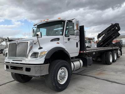 2005 International WorkStar 7600 Flatbed Truck