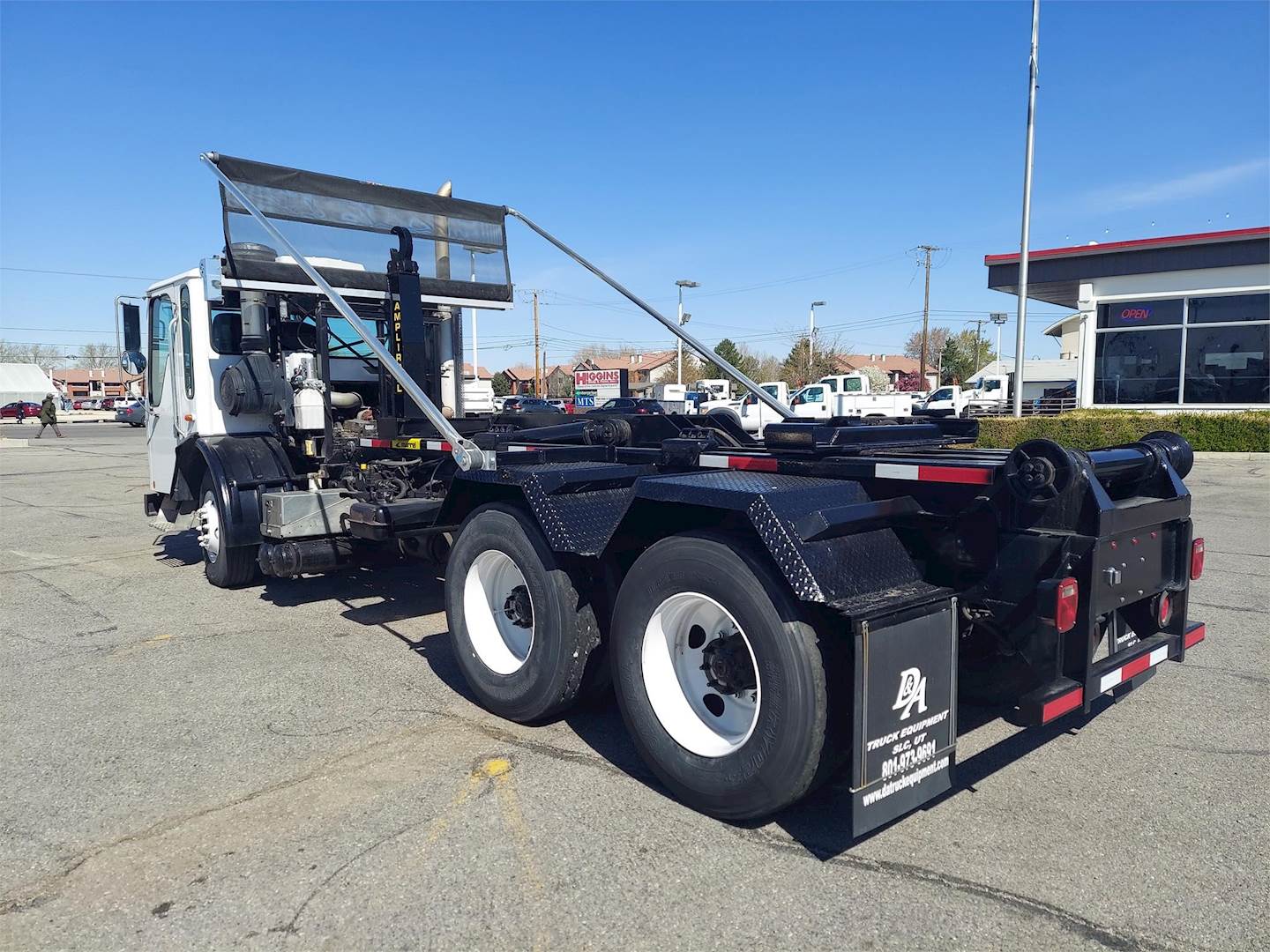 2003 Sterling Condor Tandem Axle Hooklift Truck Cummins, 215HP
