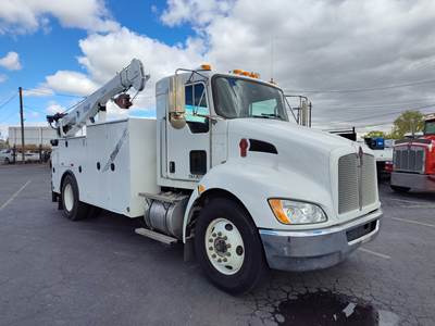 2018 Kenworth T370 Conventional Day Cab, Mechanic / Service Truck.