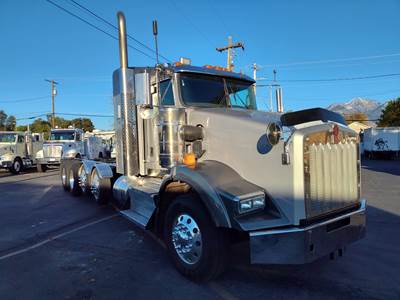 2014 Kenworth T800 Sleeper Semi Truck