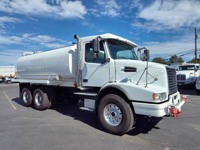 2007 Volvo VHD 4K Water Truck LOW MILES. 128K