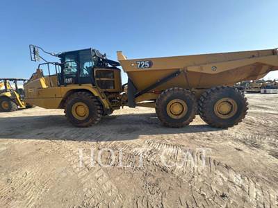 Caterpillar 725 Articulated Truck