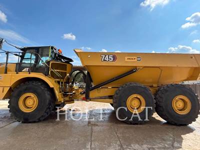 Caterpillar 745 Articulated Truck