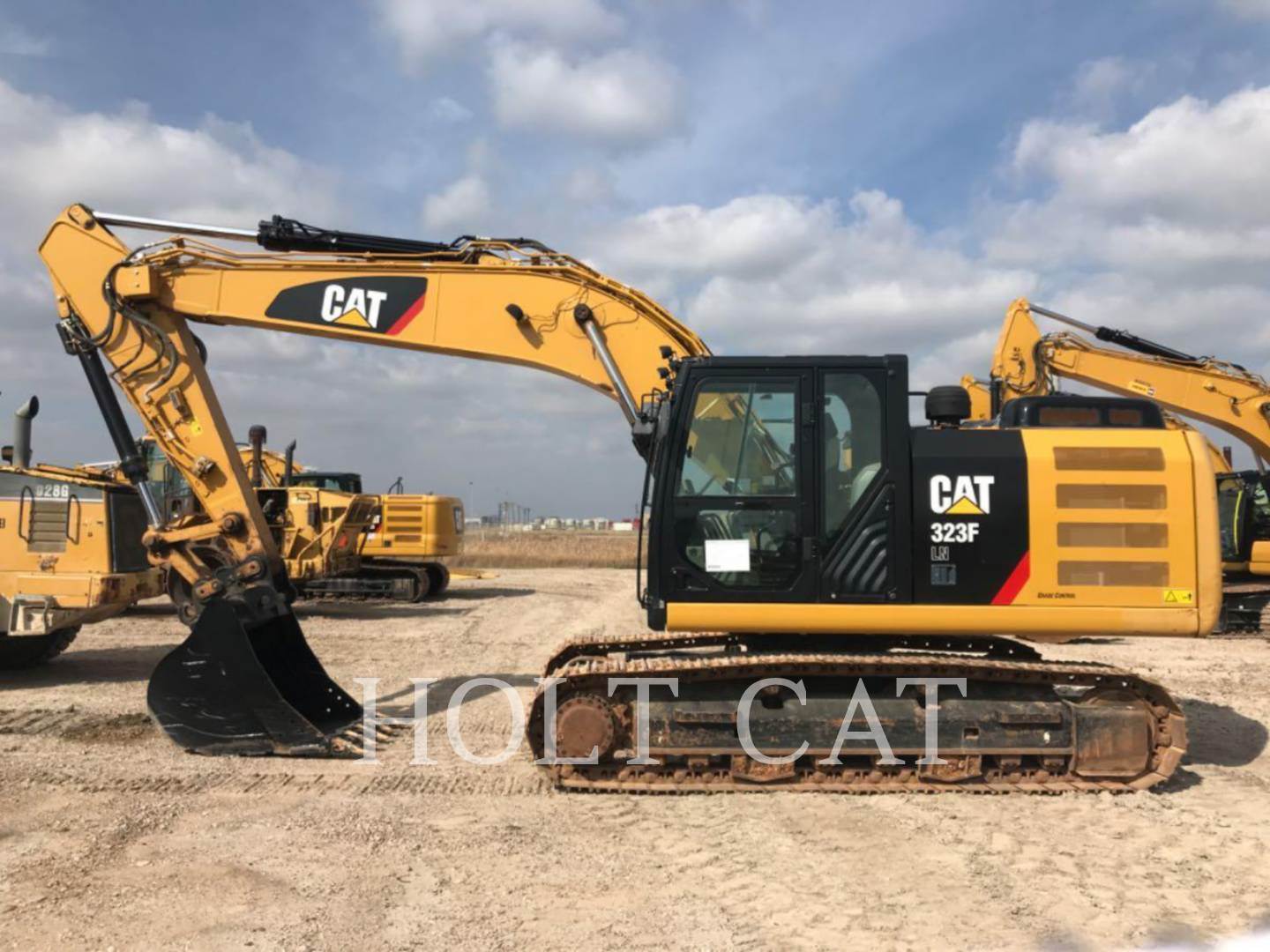 2018 Caterpillar 323FL Excavator For Sale, 1,586 Hours Victoria, TX MFY20084U