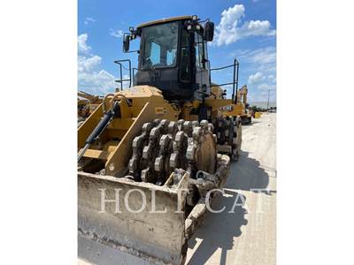 Caterpillar 815 Soil Compactor